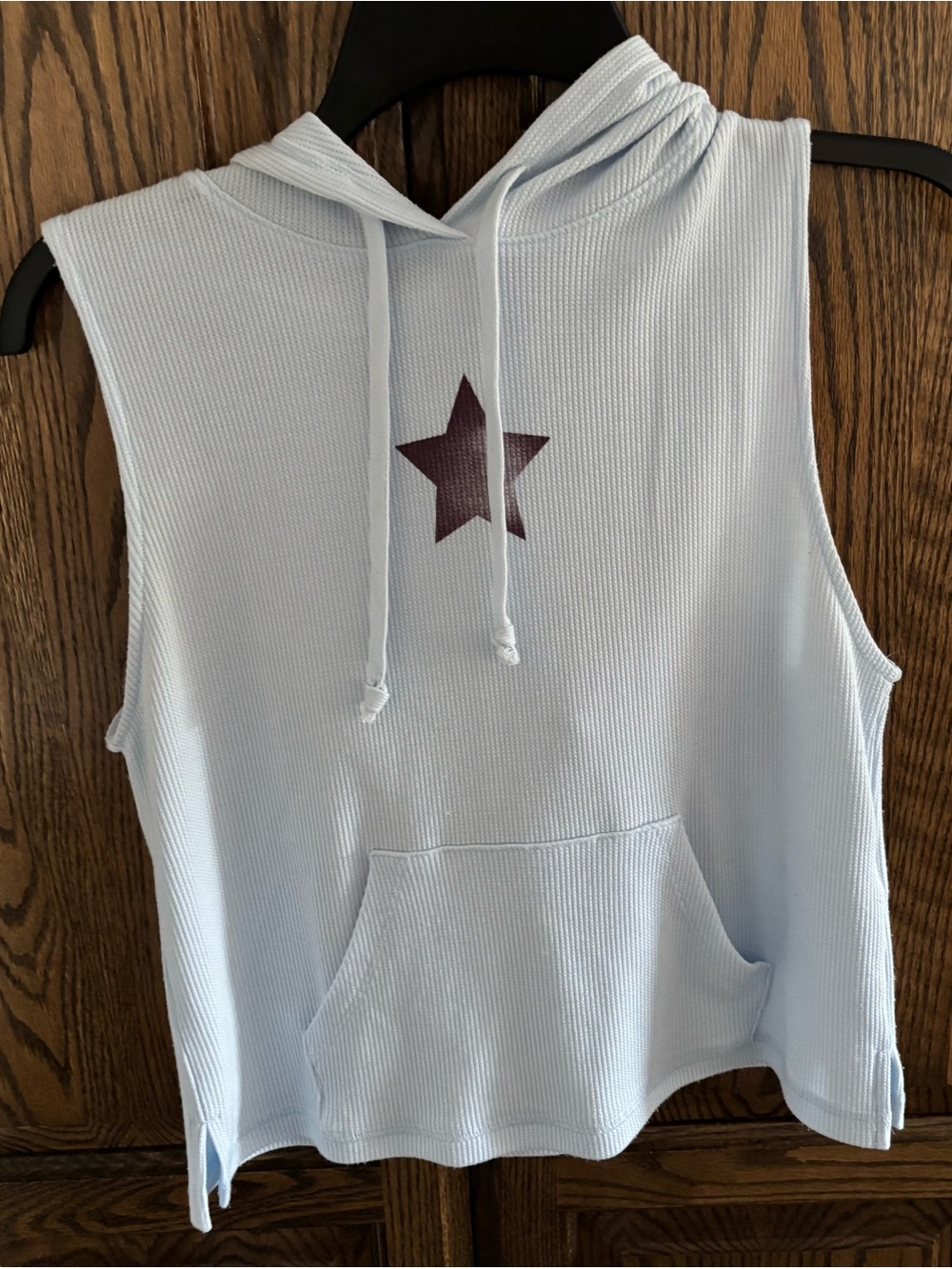 NWT Ladies American Eagle Outfitters Light Blue Sleeveless Hoodie with Star Sz M